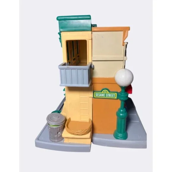 Sesame Street Mr. Hooper's Store 123 Neighborhood House Playset Hasbro 2010 - Picture 16 of 16